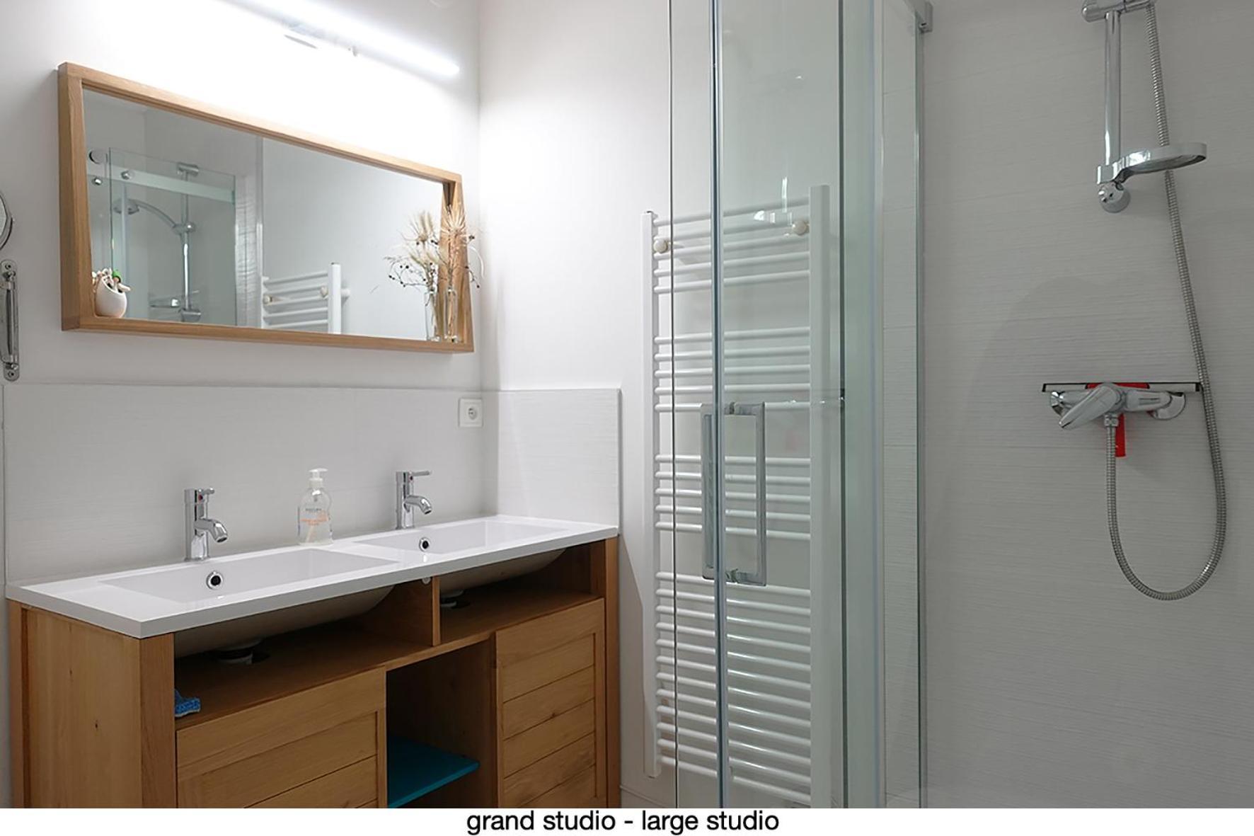456 Chemin De La Pinede Apartment Menton Bagian luar foto