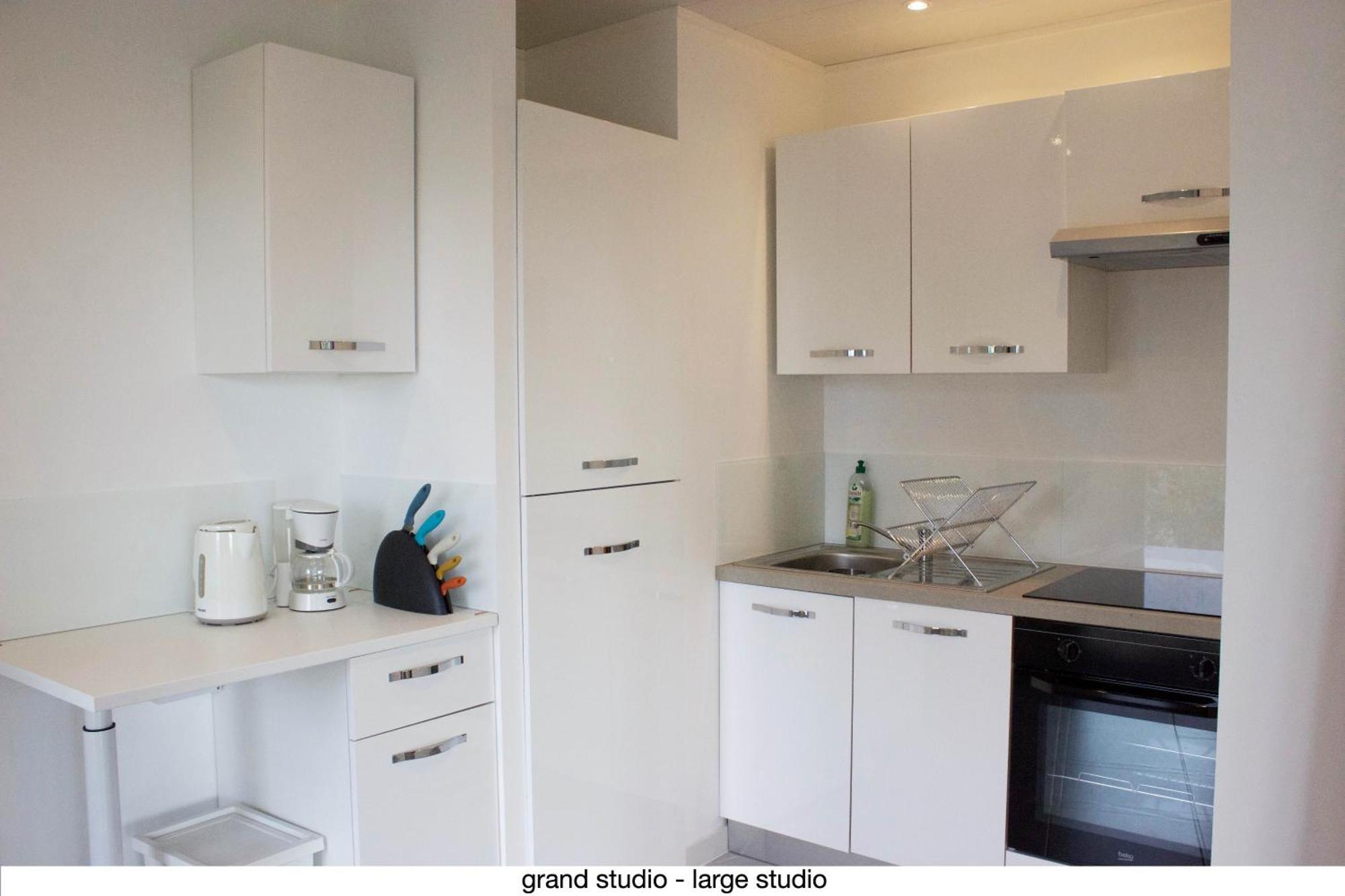 456 Chemin De La Pinede Apartment Menton Bagian luar foto