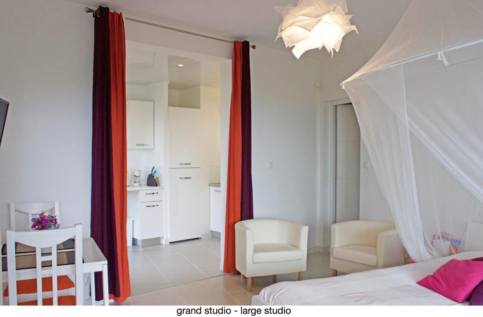 456 Chemin De La Pinede Apartment Menton Bagian luar foto